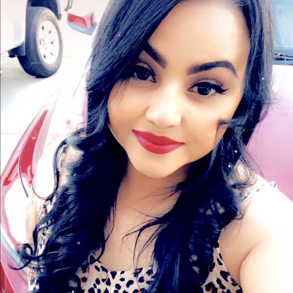 Meet your Posher, Maria